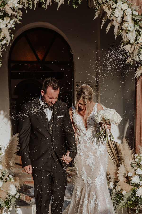 romantic-fall-weddin-halkidiki-white-flowers_18