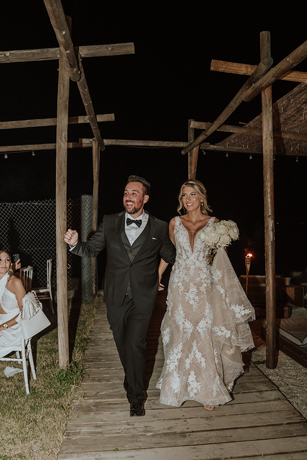 romantic-fall-weddin-halkidiki-white-flowers_20