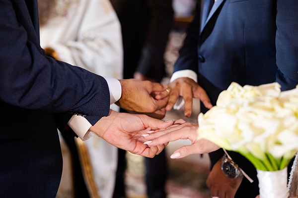 romantic-summer-wedding-patra-white-flowers_19