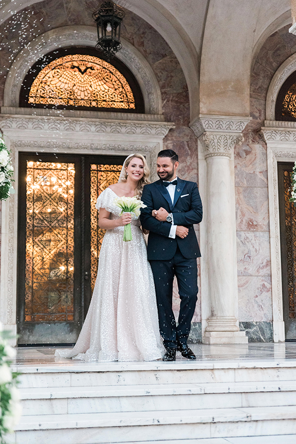 romantic-summer-wedding-patra-white-flowers_20