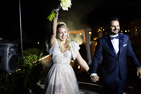 romantic-summer-wedding-patra-white-flowers_24