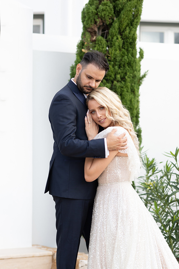 romantic-summer-wedding-patra-white-flowers_28