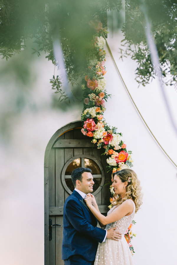 summer-wedding-in-athens-with-the-most-blissful-colors_02