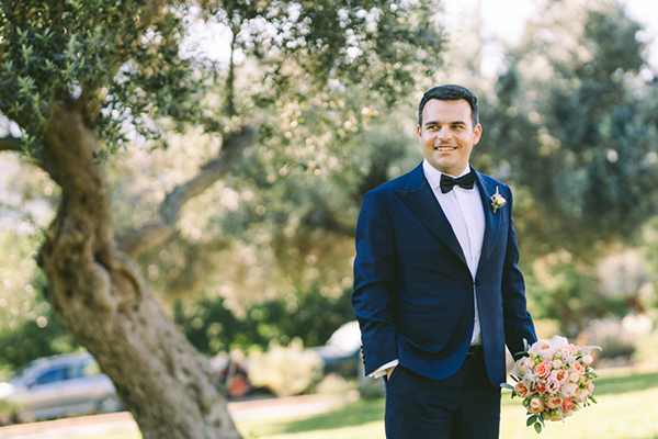 summer-wedding-in-athens-with-the-most-blissful-colors_10