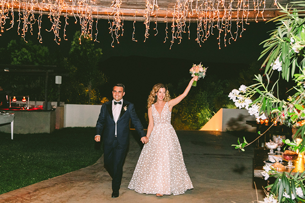 summer-wedding-in-athens-with-the-most-blissful-colors_18