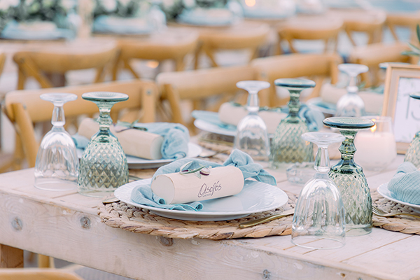 summer-wedding-mani-white-florals-olive-leaves_25