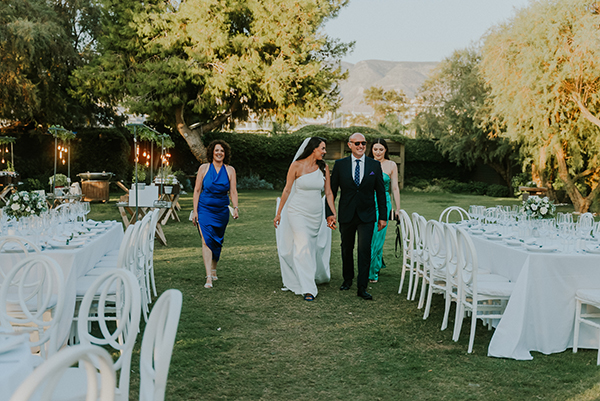 chic-wedding-ble-azure-all-white-florals_09