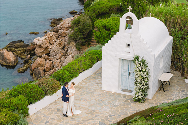 Elegant ανοιξιάτικος γάμος με λευκά λουλούδια  | Ivva & Αντώνης