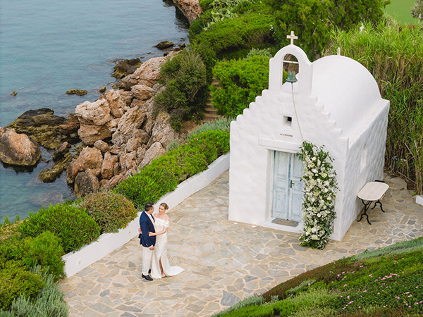elegant-spring-wedding-white-blooms_02