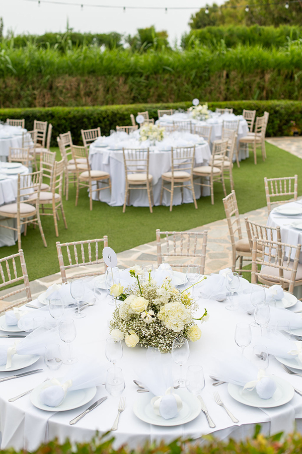 elegant-spring-wedding-white-blooms_11