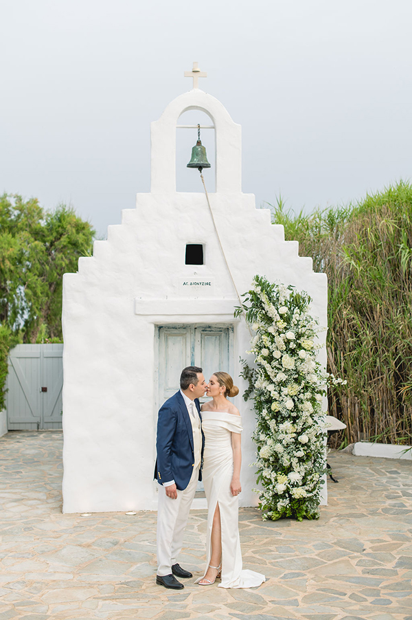 elegant-spring-wedding-white-blooms_13