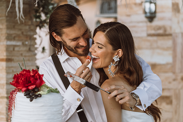 modern-chic-styled-shoot-deep-red-hues-hatzi-mansion_12