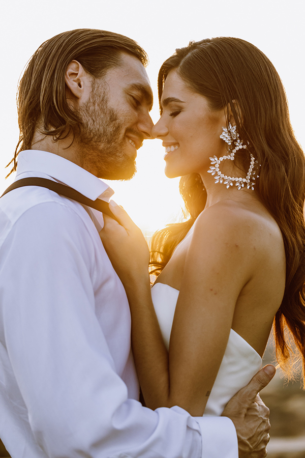 modern-chic-styled-shoot-deep-red-hues-hatzi-mansion_15