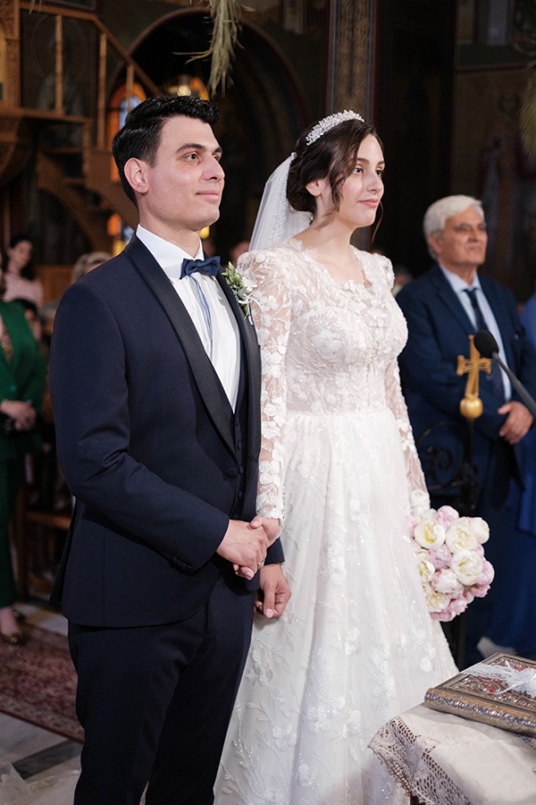 romantic-spring-wedding-beautiful-flowers-white-blush-pink-hues_13