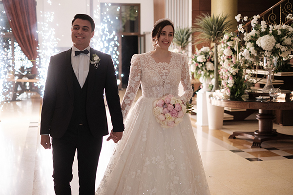 romantic-spring-wedding-beautiful-flowers-white-blush-pink-hues_19