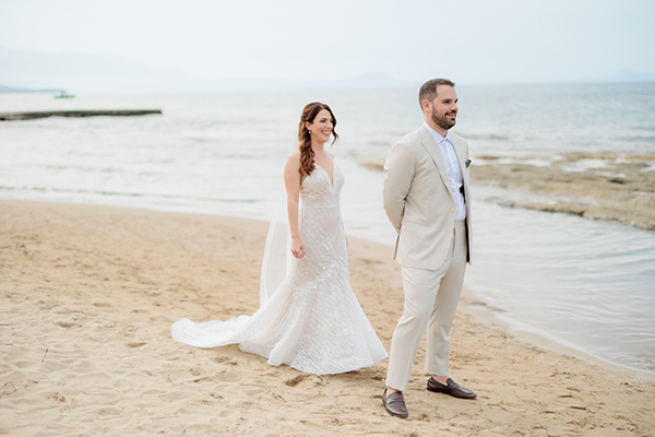 rustic-chic-wedding-rethymno-all-white-florals_11