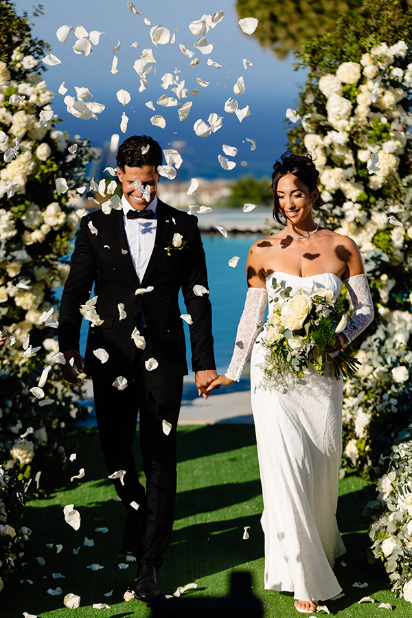 styled-shoot-santorini-with-lush-florals-colorful-fireworks_10