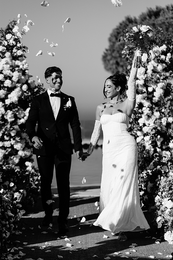 styled-shoot-santorini-with-lush-florals-colorful-fireworks_11