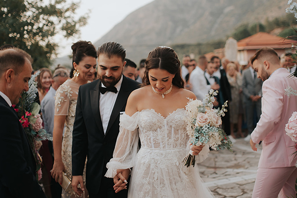 Vintage chic γάμος στην Ηγουμενίτσα με λουλούδια σε απαλούς τόνους | Τατιάνα & Παύλος Vintage chic γάμος στην Ηγουμενίτσα με λουλούδια σε απαλούς τόνους | Τατιάνα & Παύλος