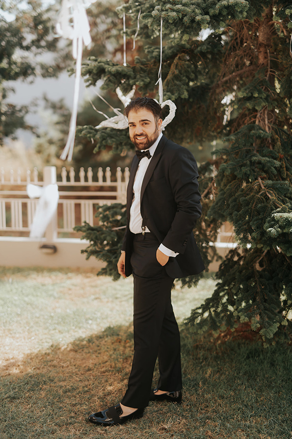 vintage-chic-wedding-igoumenitsa-soft-tone-flowers_08