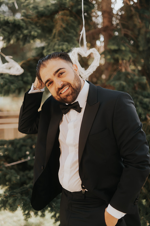 vintage-chic-wedding-igoumenitsa-soft-tone-flowers_09