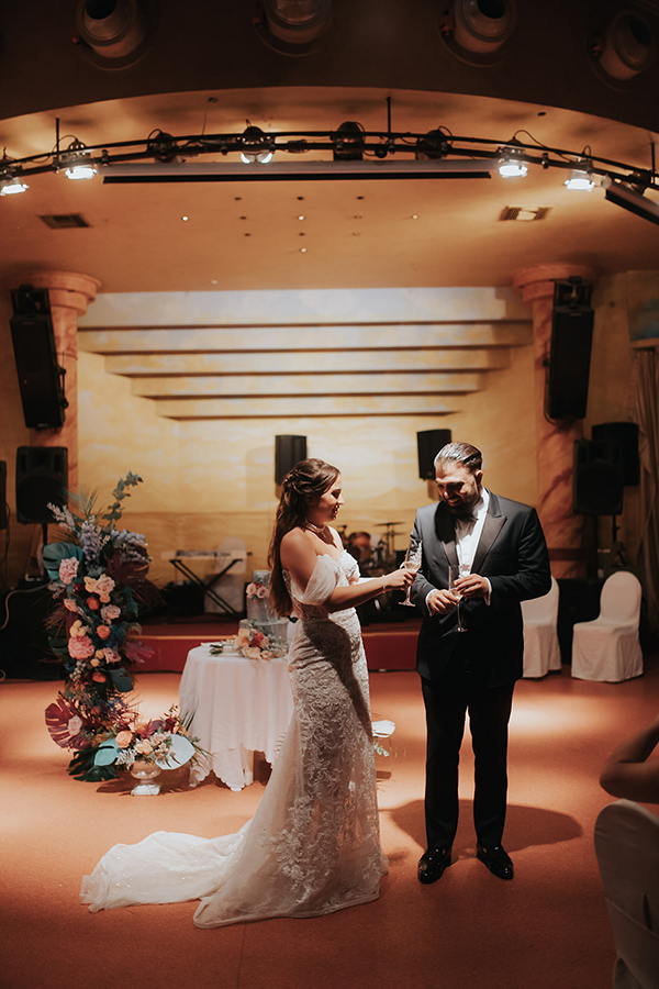 vintage-chic-wedding-igoumenitsa-soft-tone-flowers_34