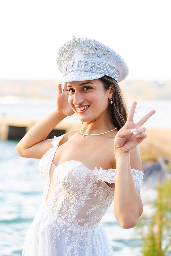 autumn-wedding-chania-white-florals_03