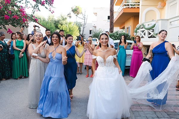 autumn-wedding-chania-white-florals_06