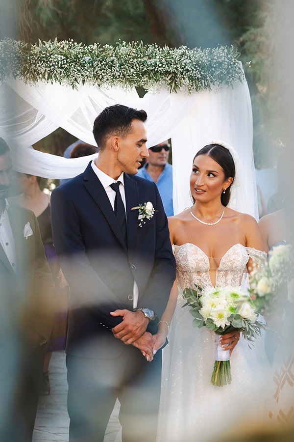 autumn-wedding-chania-white-florals_15