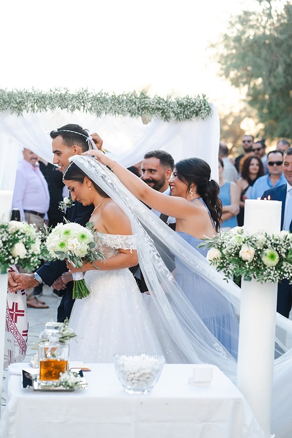 autumn-wedding-chania-white-florals_19