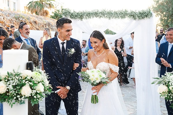 autumn-wedding-chania-white-florals_20