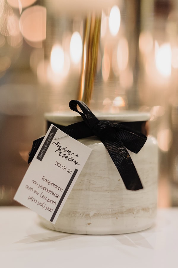beautiful-winter-wedding-dark-red-florals_22