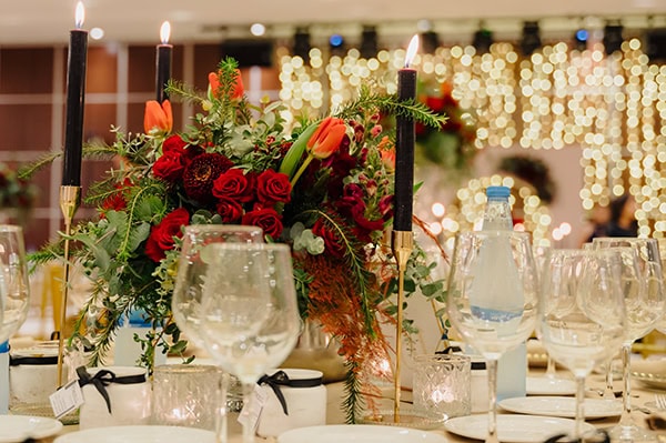 beautiful-winter-wedding-dark-red-florals_24