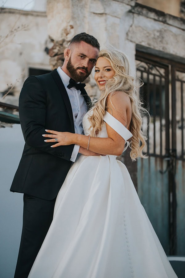 destination-wedding-romantic-flair-santorini_23x