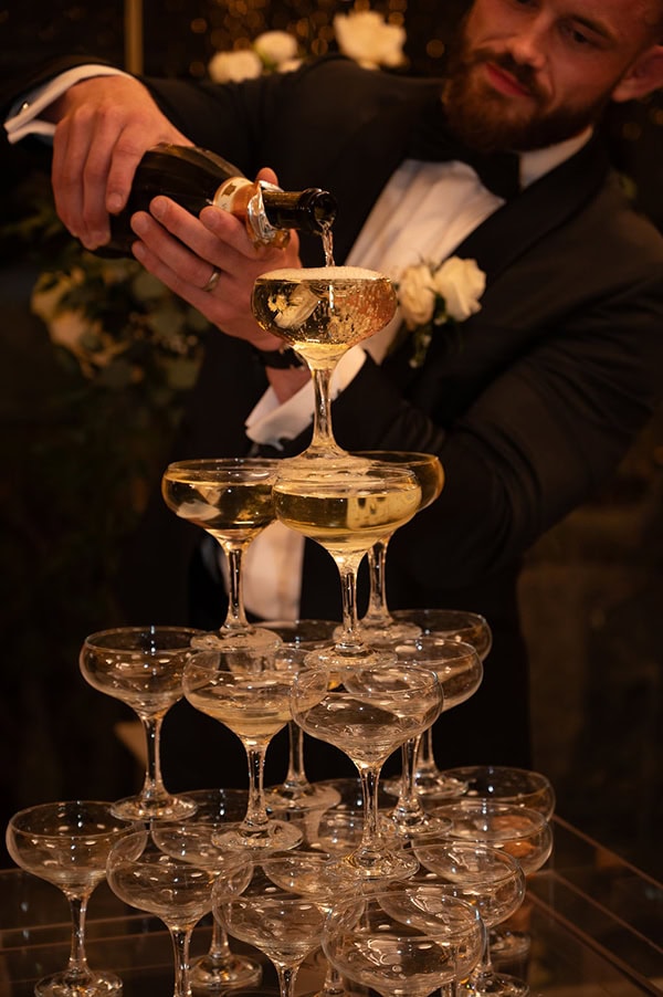 destination-wedding-romantic-flair-santorini_31