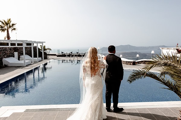elegant-wedding-santorini-all-white-flowers_10
