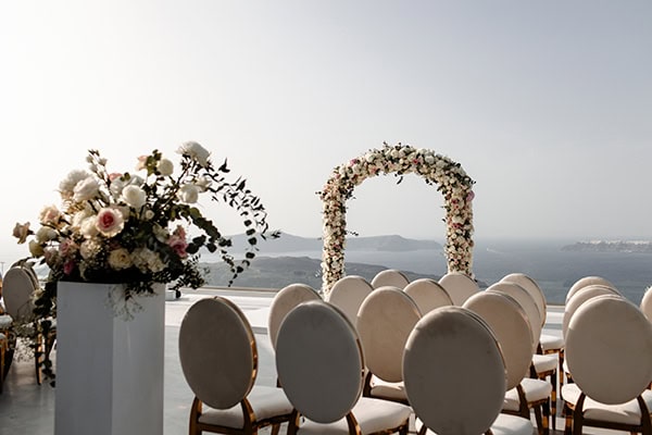 elegant-wedding-santorini-all-white-flowers_12