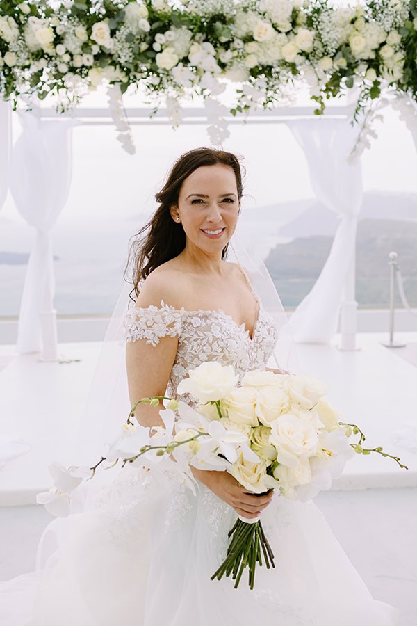 elegant-wedding-santorini-white-blooms_02