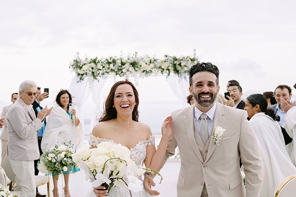 elegant-wedding-santorini-white-blooms_25
