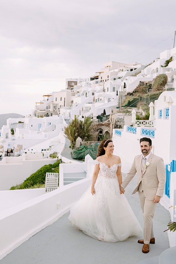 elegant-wedding-santorini-white-blooms_33