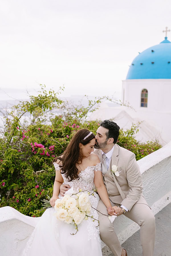 elegant-wedding-santorini-white-blooms_34