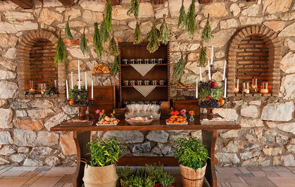 modern-meets-traditional-wedding-athens_20