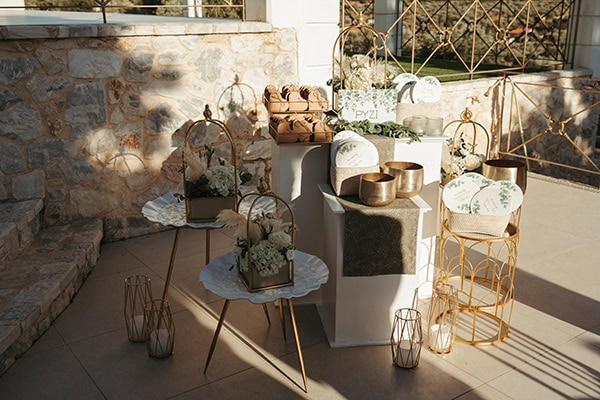 dreamy-summer-wedding-white-florals-eucalyptus_17