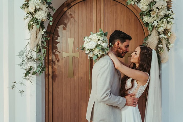 dreamy-summer-wedding-white-florals-eucalyptus_29