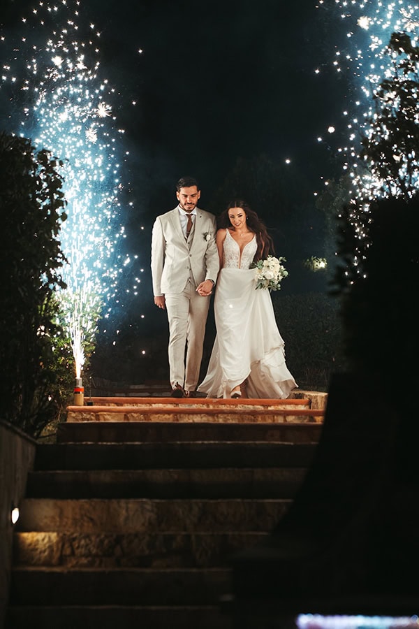 dreamy-summer-wedding-white-florals-eucalyptus_34