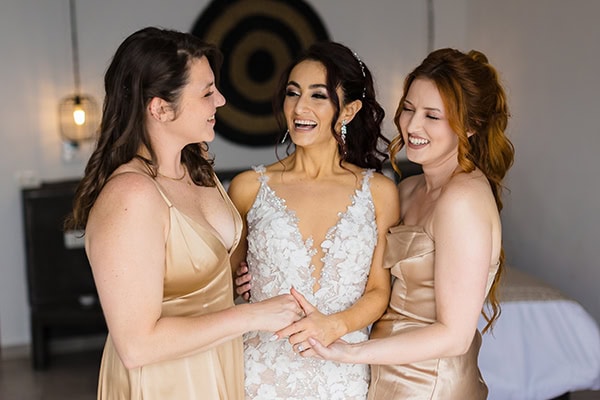 spring-wedding-santorini-colorful-florals_07