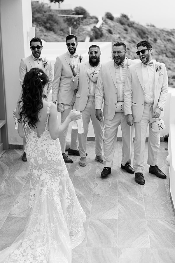 spring-wedding-santorini-colorful-florals_11