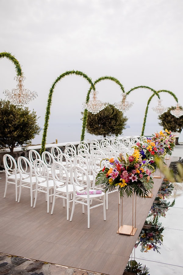 spring-wedding-santorini-colorful-florals_15