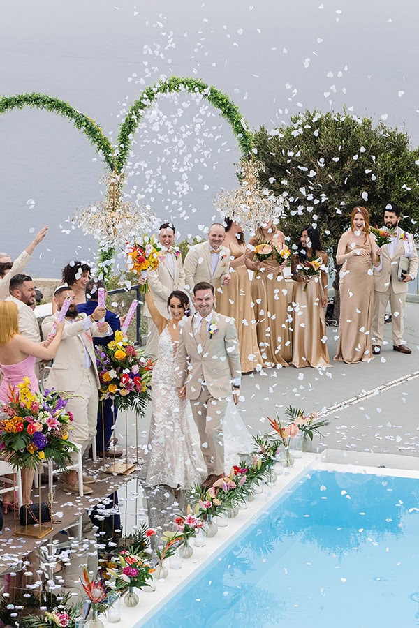 spring-wedding-santorini-colorful-florals_25