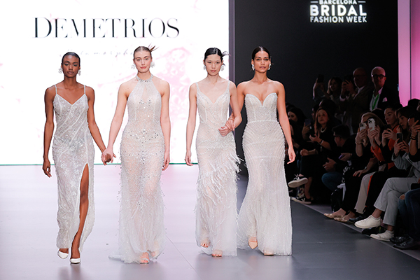 stunning-demetrios-wedding-gowns-barcelona-bridal-fashion-week_02